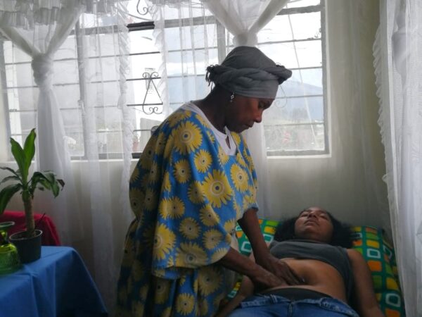 [Traduction] « La médecine ancestrale offre un nouvel espoir de vie », déclare une guérisseuse équatorienne